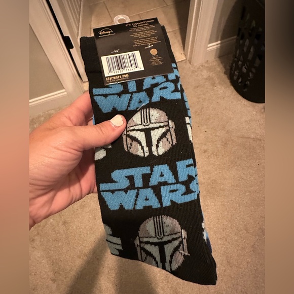 Men’s Star Wars socks size 6-10 - Picture 2 of 2